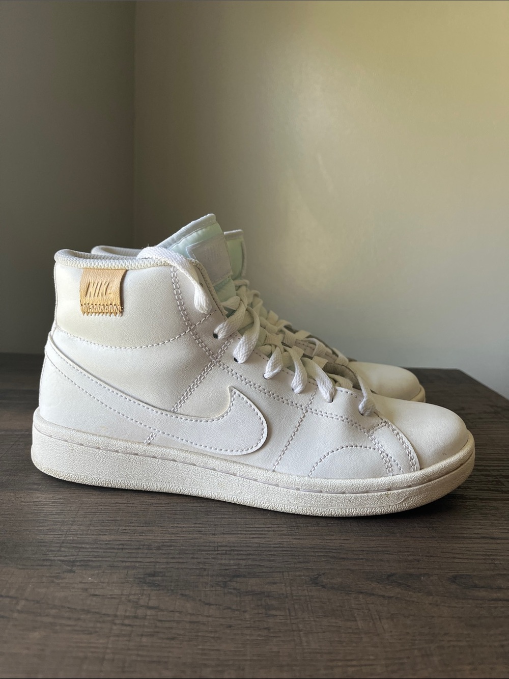 Nike court royale mid 2 White cream High-Top Sneakers Cream women’s size 7